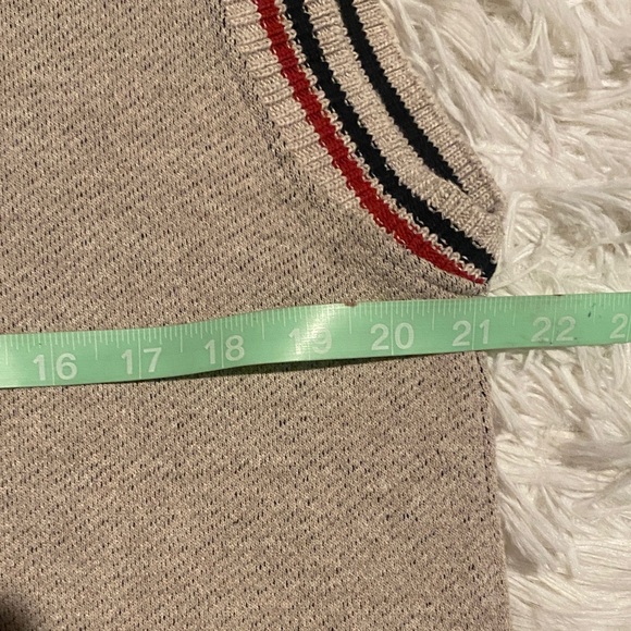 Zara Snoopy oversized Sweater vest - Picture 7 of 11